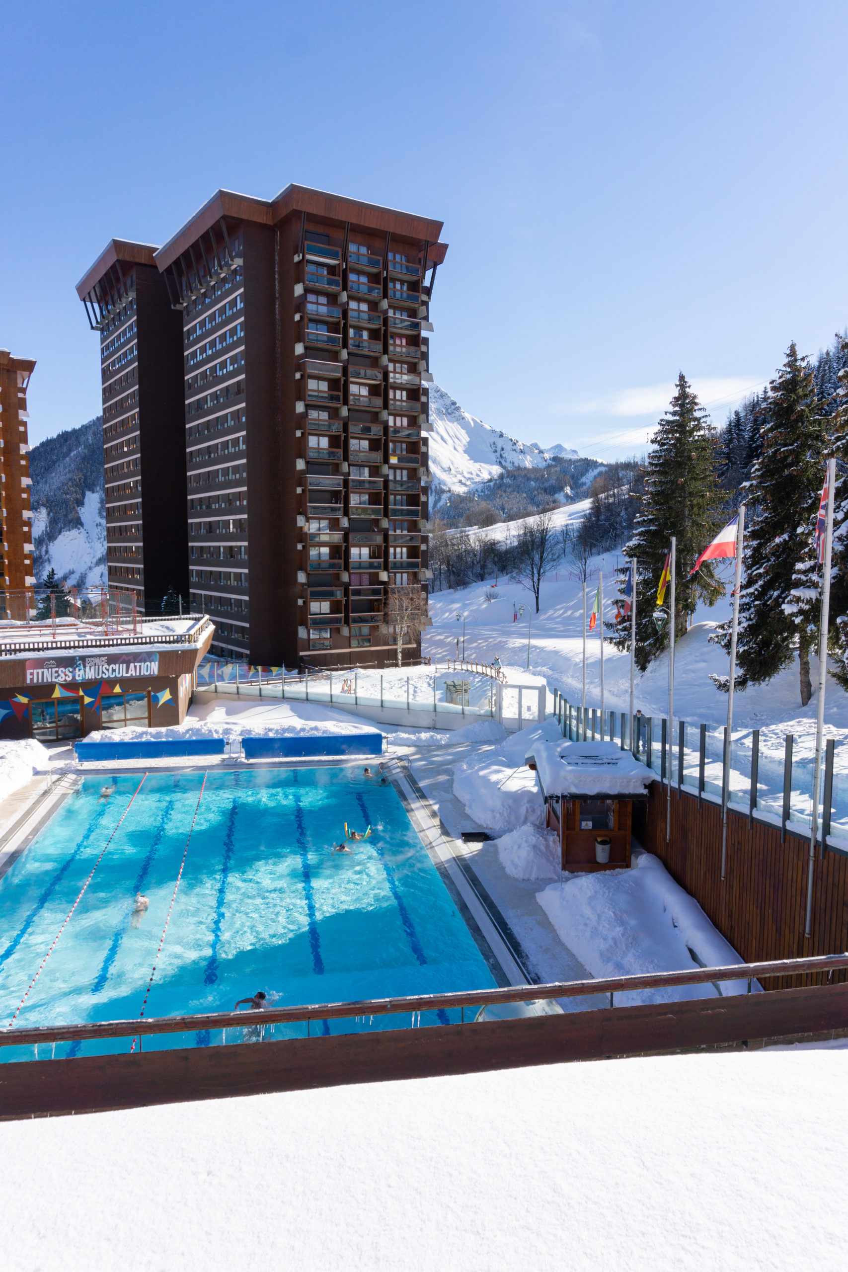 ©CorbierTourisme_H2021_Piscine (1)